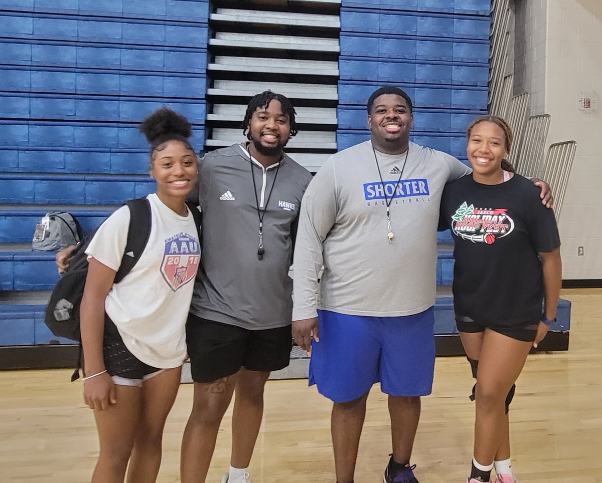 LondonBY2026's tweet photo. Not a bad day today at the #prospectshowcase...another opportunity to get better. Thank you @BarryUWBB and @Shorter_WBB for the invite.
@dhsladyfalcons @alston_jamel @DirtyDacSports https://t.co/W68dNK3Sun