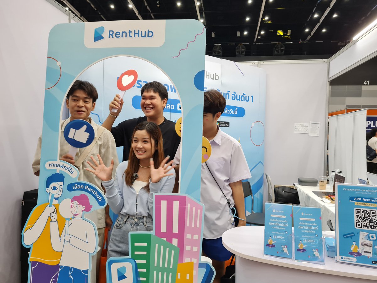 Renthub_TH's tweet image. วันนี้ Renthub ยังอยู่ที่งาน #DekDTCASFair อีกวัน แวะมาทักทายกันน้าาา 🫰
📍 ไบเทค บางนา HALL EH98
🚇 BTS บางนา ทางออก 1
📢 Renthub บูธ 86 (ติดกับบูธรุ่นพี่ ใกล้เวทีกลาง)