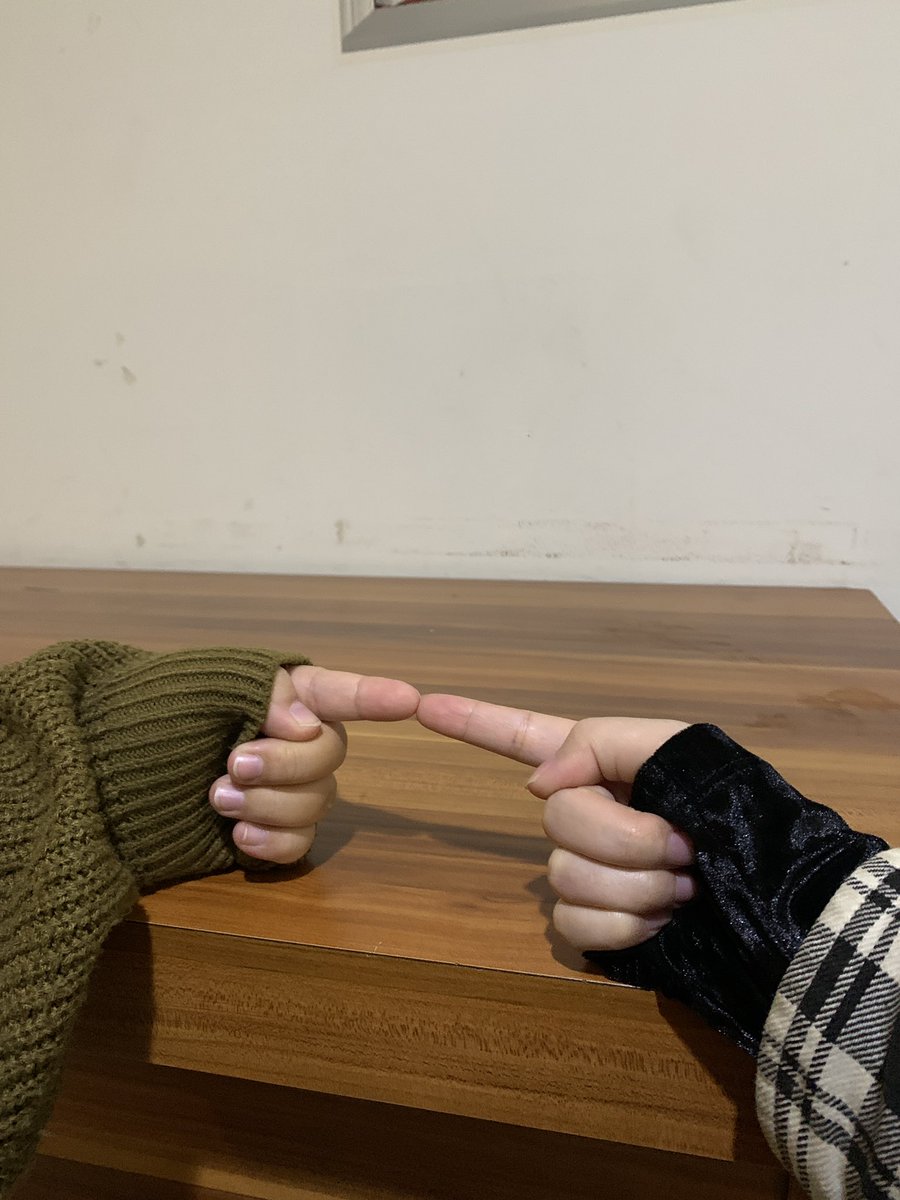mintzsuchoco's tweet photo. happy 700 subs yh🥳 (telat si tp gpp)
awal taun nambah 300 lagi g sich🤩
coba tebak mana mint mana choco😙✌️
#mintzsuchoco #VtuberID #VtuberUprisings https://t.co/duqIRWZsse