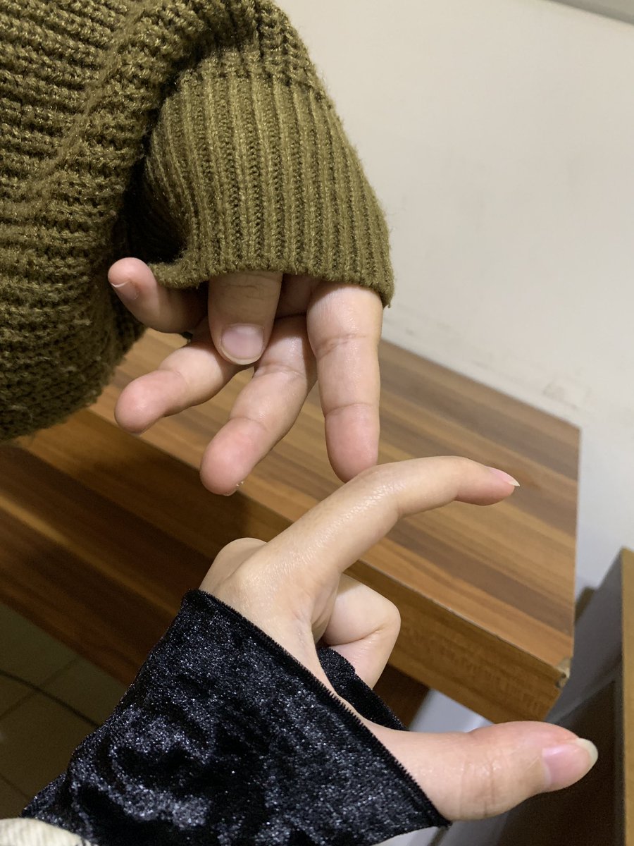 mintzsuchoco's tweet photo. happy 700 subs yh🥳 (telat si tp gpp)
awal taun nambah 300 lagi g sich🤩
coba tebak mana mint mana choco😙✌️
#mintzsuchoco #VtuberID #VtuberUprisings https://t.co/duqIRWZsse