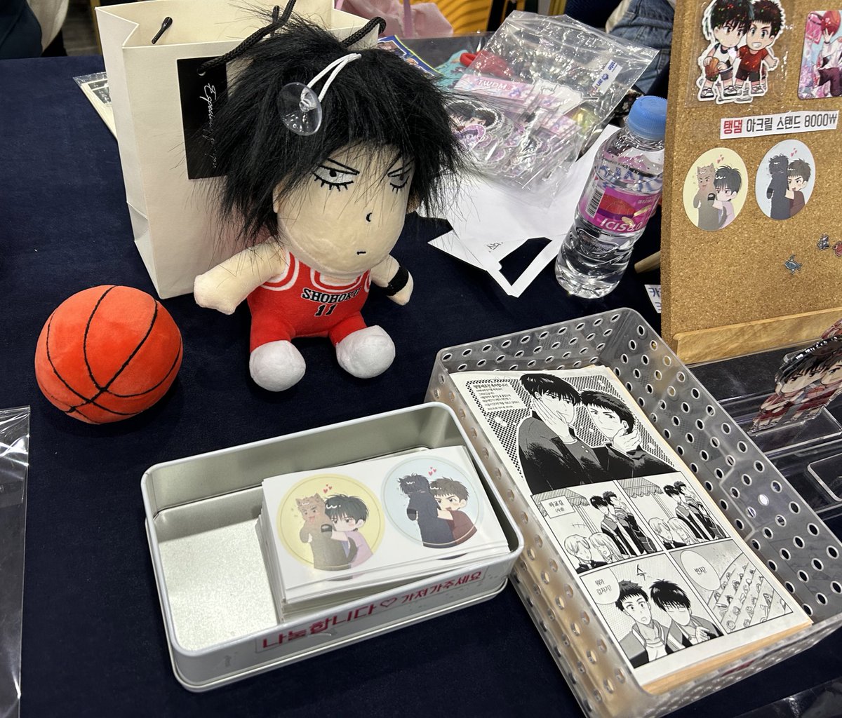 부스에 나벨이와 나눔스티커 비치했습니다👍