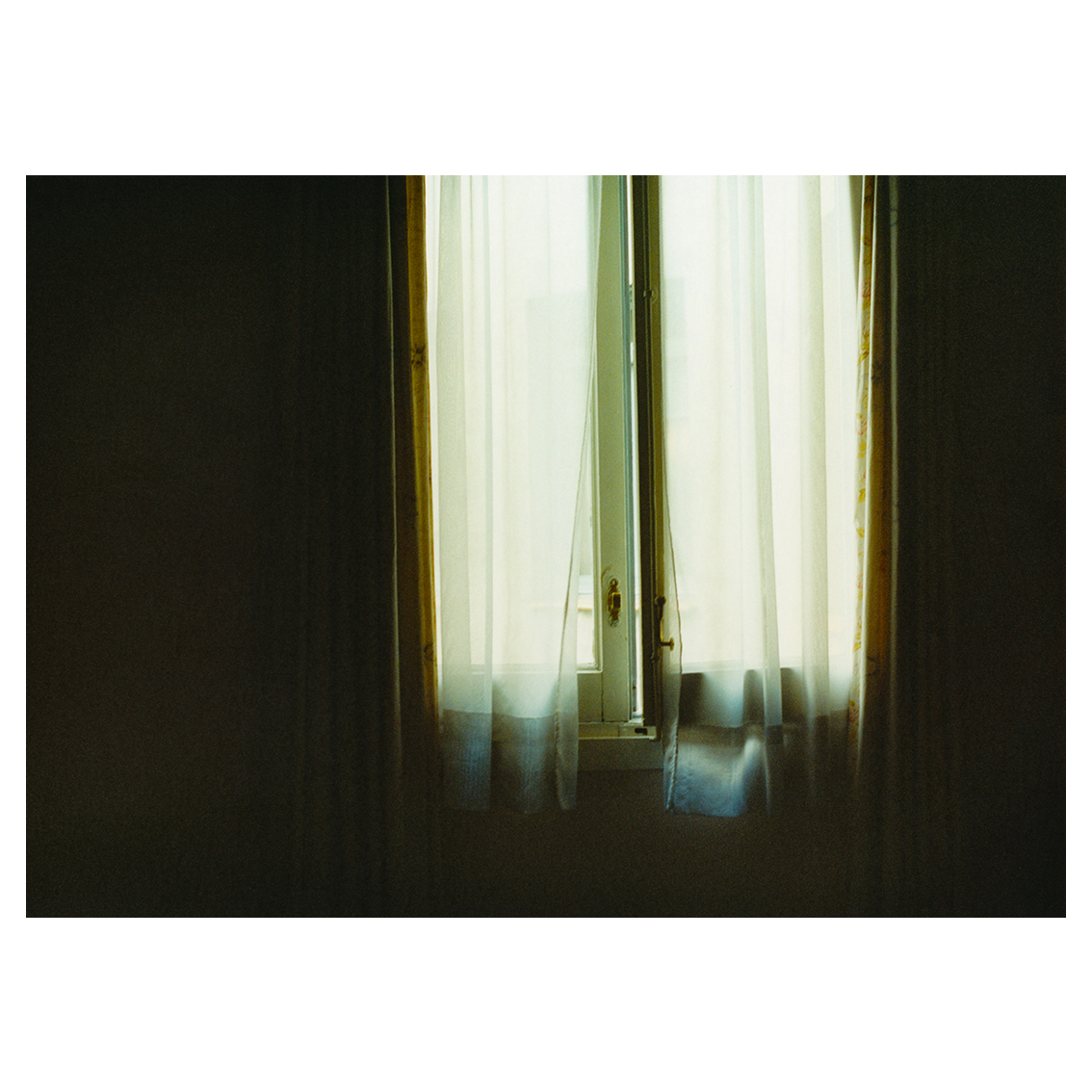 tishbe3's tweet photo. 本日2日目　是非お立ち寄りください。
お待ちしてます。

遠藤彰　写真展 「NeU Sentimentality」
 2023年10月7・8・9・14・15日 
12：00～18；00
 (各日15時より作家自らの作品解説あり) 
 #exhibition #個展 #art #美術 #芸術 #contemporaryart #gallery #artgallery #ギャラリー
@tishbe3
@akiraedu https://t.co/b3ij318Uds