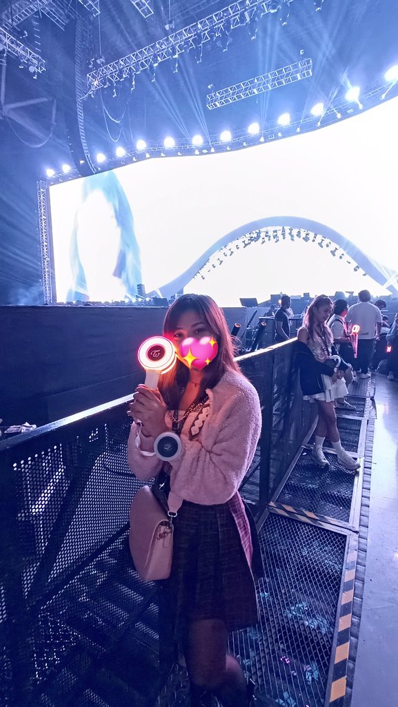 katrinaportin's tweet photo. DAY 1 🥹                                     DAY 2 🥹 https://t.co/5hkXCQ7DDU