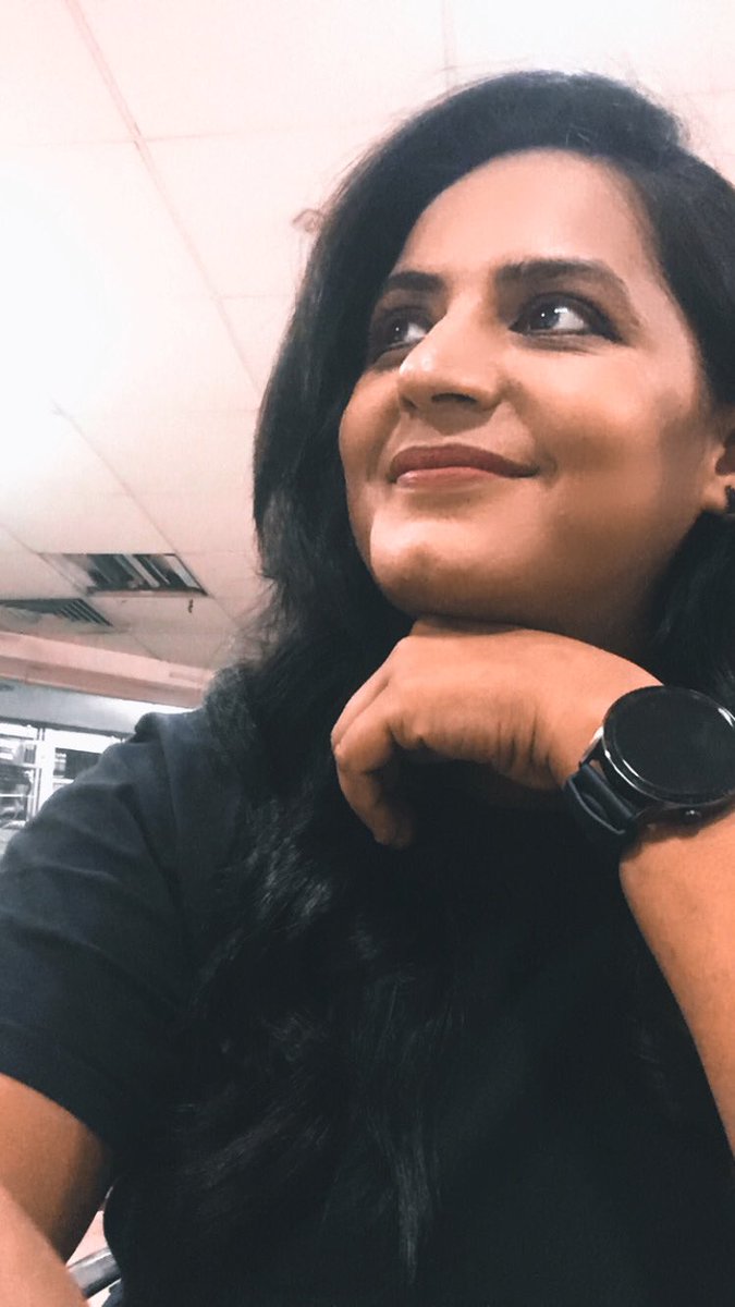 RachanaAnchor's tweet photo. “ना किसी से दुश्मनी,ना किसी से होड़,
मेरी अपनी मंज़िल अपनी दौड़” सुप्रभात आप सभी को🙏💐😊😎
#PositiveMindset #positiveattitude #GoodmorningTwitter #सुप्रभात #Newpic #Loveyourself #selflove #JaiShriRam #bepositive #blackandwhitephotography #Anchors #anchorslife #Newsanchor https://t.co/LEGp893UNZ