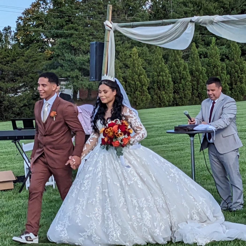 WLanguagesDSF's tweet photo. It's not everyday that one of your dearest students marries another wonderful student &amp; invites you to the wedding. It was an honor to witness this special day. Parabéns, Rafaela &amp; Victor! You mean so much to the Freeman Family. We're so thrilled for you!💕 https://t.co/Hv62GcjLJL