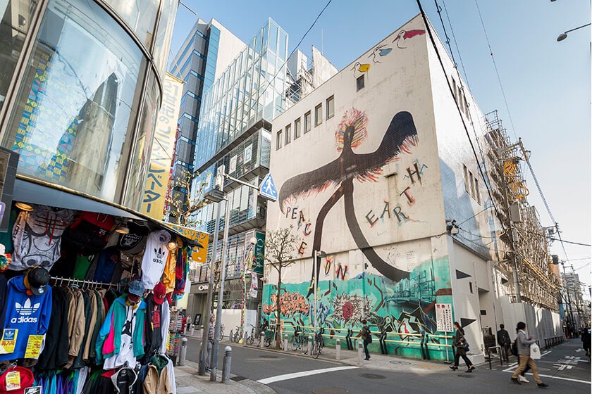 マーケティングってどこで学ばれましたか？ってよく聞かれます。

言葉はネットで学んで
それ以外は現場、経験ですね。

・25歳で立ち上げた建築屋
・キャッチセールス（10年前）
・X（旧Twitter）の運用の中

↑上記の経験の中で学びました。