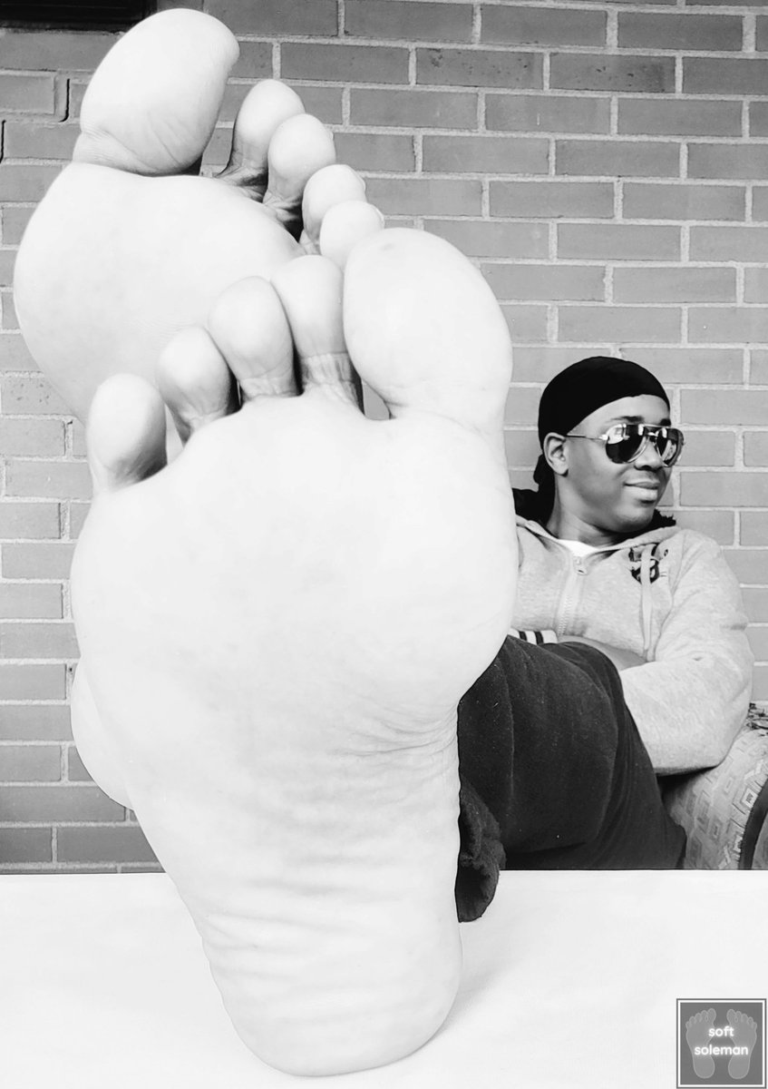 softsoleman's tweet photo. #softsoleman #malefeet #malesoles #manlyfeet #manlysoles #piedsmasculins #guyfeet #dudefeet #bigfeet #legendarysoles #legendaryfeet #greatsoles #perfectsoles #smoothsoles #softsoles #malefeetworld #malefeetworldwide #malefeetcommunity #blackandwhite #noiretblanc #photography https://t.co/T31NjLrtYW