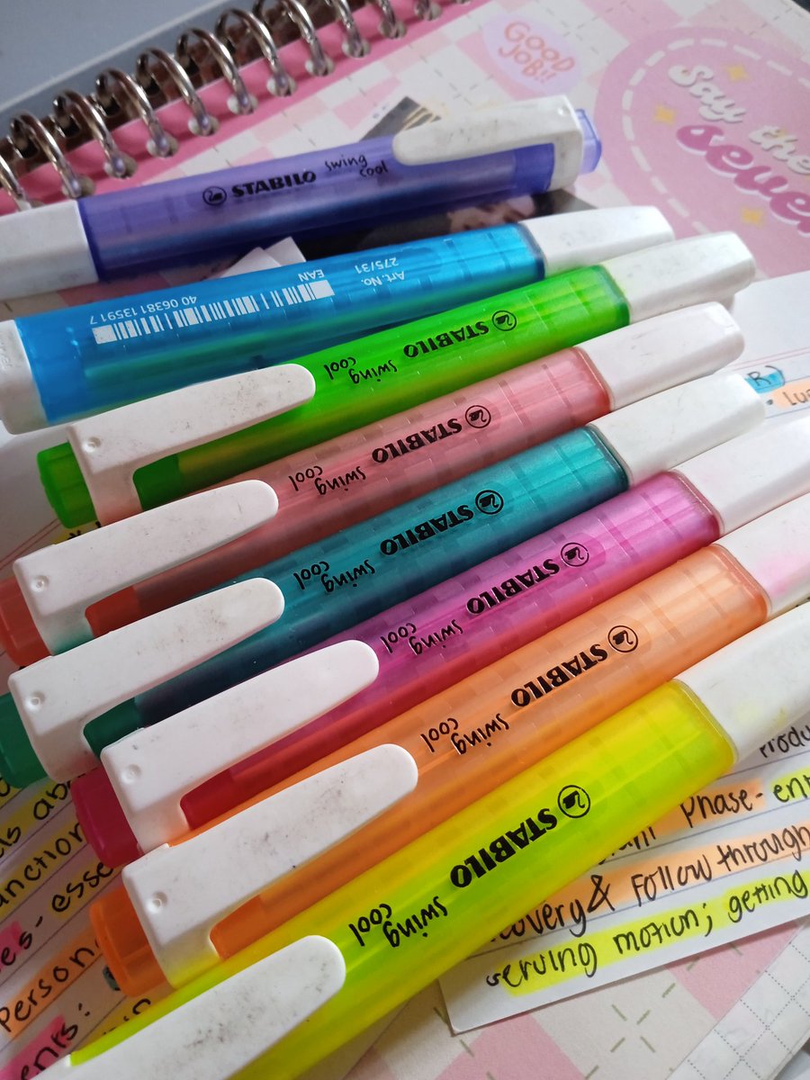 mkystudies's tweet photo. I'm not joking if I tell you that using flashcards, feynman technique + NEON highlighters are vv effective when reviewing! Just disregard the aesthetic-looking notes when using pastel highlighters 😭 I swear NEON highlighters is MUCH effective! The reasons behind my perfect score https://t.co/1ZgbYEJ1Sv