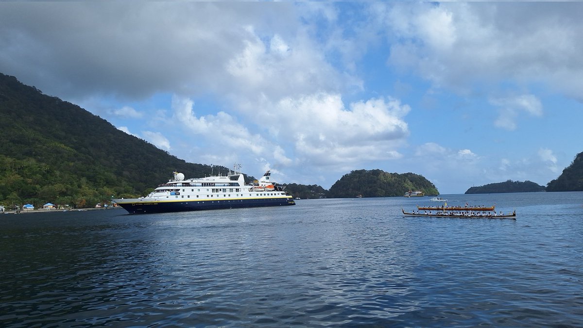 Hari ini kedatangan Kapal National Geographic Orion