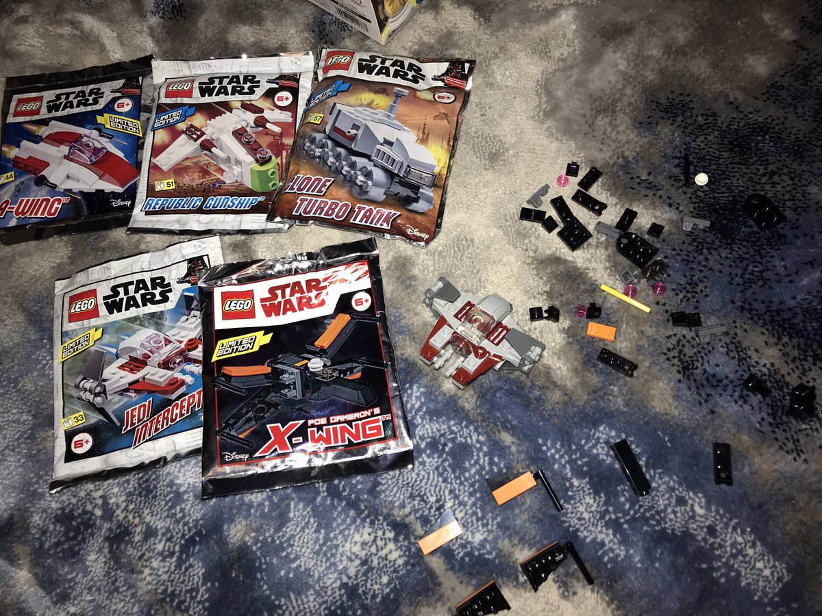 10Fold101's tweet photo. Sunday has begun. Therefore, work has come to a halt, and the LEGO building has commenced. https://t.co/hEfGurMWtl