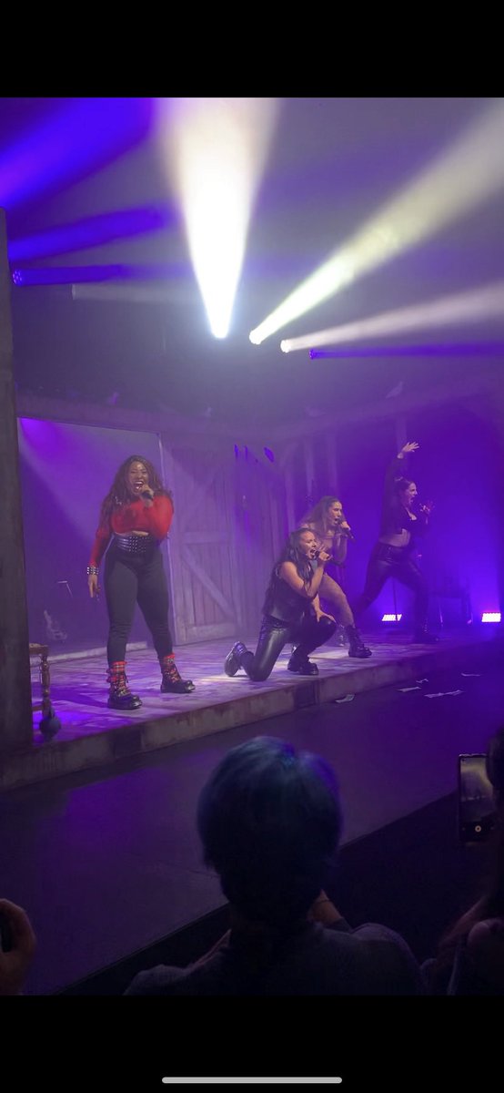greena95's tweet photo. What a show 😍 amazing performance last night of @LizzieMusical @TheDukesTheatre  🎭 https://t.co/bGw5KmkL2g
