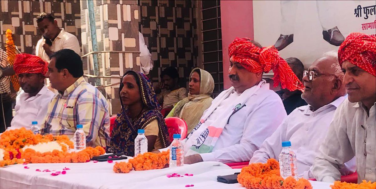 RafeekKhanInc's tweet photo. कार्यकर्ताओं जन प्रतिनिधियों क्षेत्रवासियों एवं गणमान्य जनो के साथ वार्ड 96,97 एवं 98 में सीसी रोड बनाने के कार्यों का शिलान्यास किया।
#DevlopmentWorks
#विकास_कार्य #MLARafeekKhanInc
#Adarshnagar #Jaipur
#RajasthanStateCommissionForMinorities https://t.co/ZSBA6ebgSa