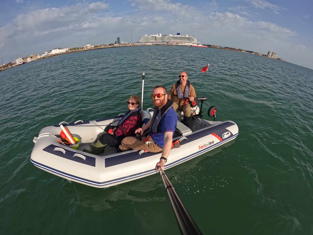 cbullocean46's tweet photo. A successful first outing on our brand new 3.8 meter #honwave rib. #Southampton #boating https://t.co/PMcZQ1LehU