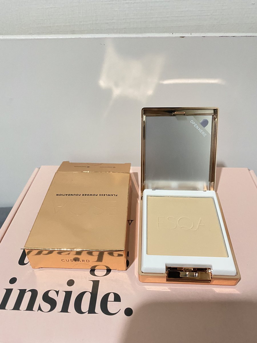 akunlamasuspen's tweet image. Wts ESQA Flawless Powder Foundation shade CUSTARD 

New sealed original
Harga 110k co lewat shopee live
Free ongkir 

#wts #wtb #ESQA #skincarw #zonajajan #zonauang