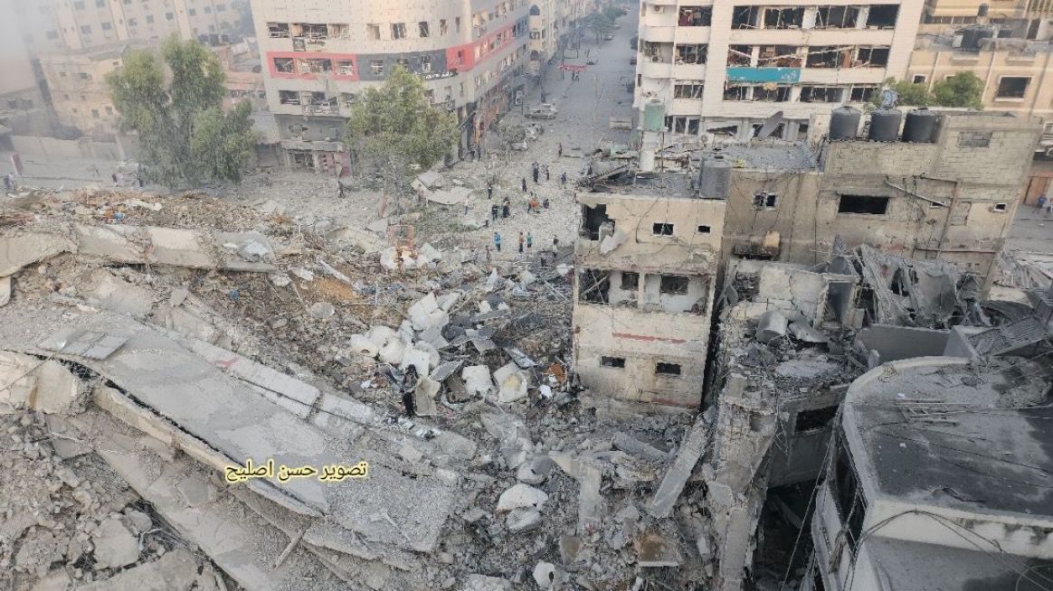 TheCircleChnl's tweet image. Hamas' Al-Qassam Brigades said that the Israel Army commander of the Communications Battalion was was killed.

Similarly, IDF have successfully hit a drone strike at the compound of Hamas's head of intelligence department.

#TheCircleChannel