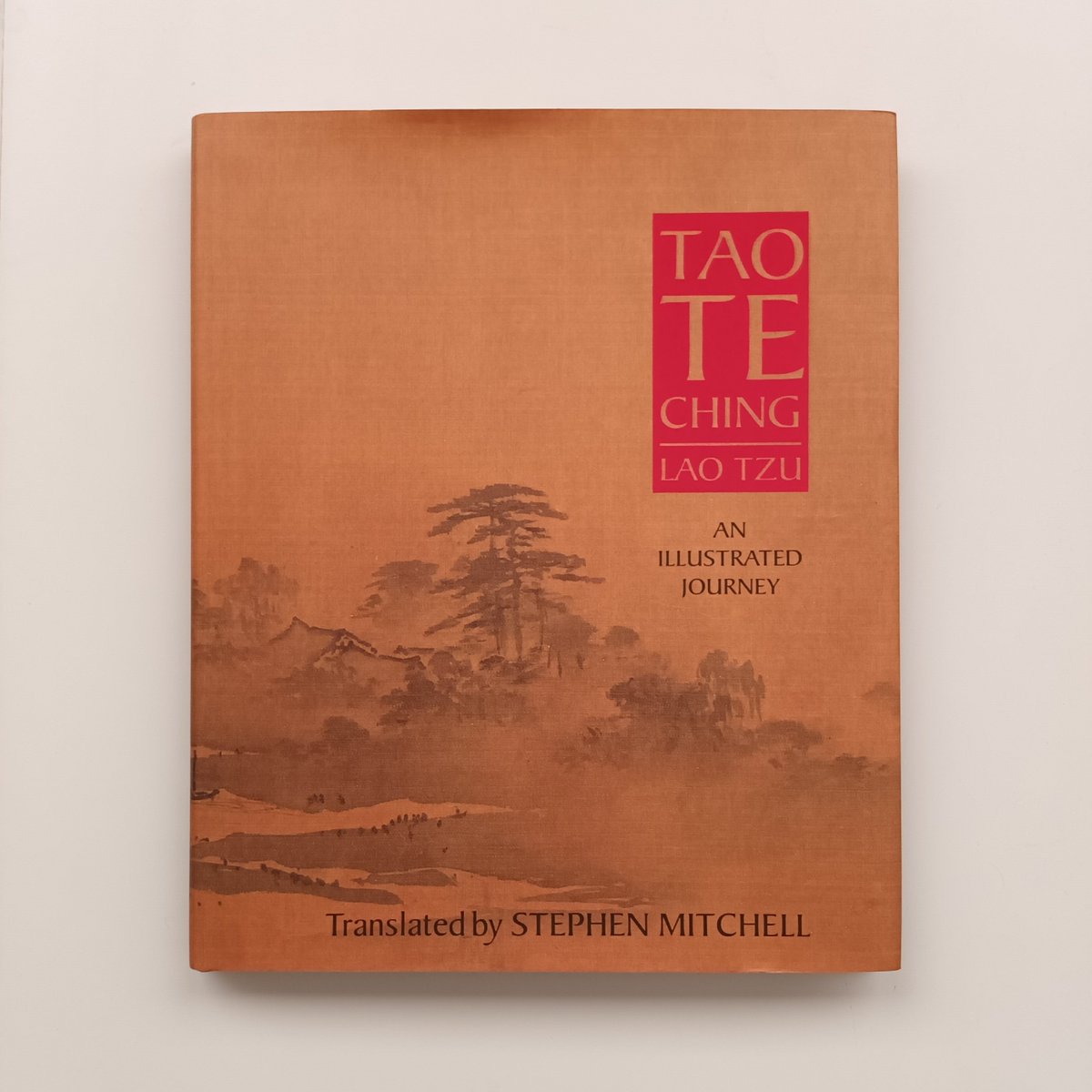 VazquezBooks's tweet photo. Tao Te Ching by 老子.
A nice hard cover edition from my favorite translation by Stephen Mitchell. https://t.co/7DYq7syu6H