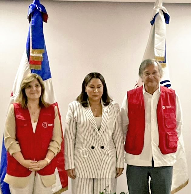 PiliCancela's tweet photo. Un placer conversar con la ministra de la Mujer de República Dominicana @MayrajimenezTFJ @MMujerRD. Desde la @CooperacionESP seguiremos trabajando en este país en áreas como violencia contra las mujeres, derechos sexuales y reproductivos, la lucha contra la trata de mujeres y niñas o el apoyo a los derechos de las personas LGTBI.
#SomosCooperación🇪🇸🇩🇴