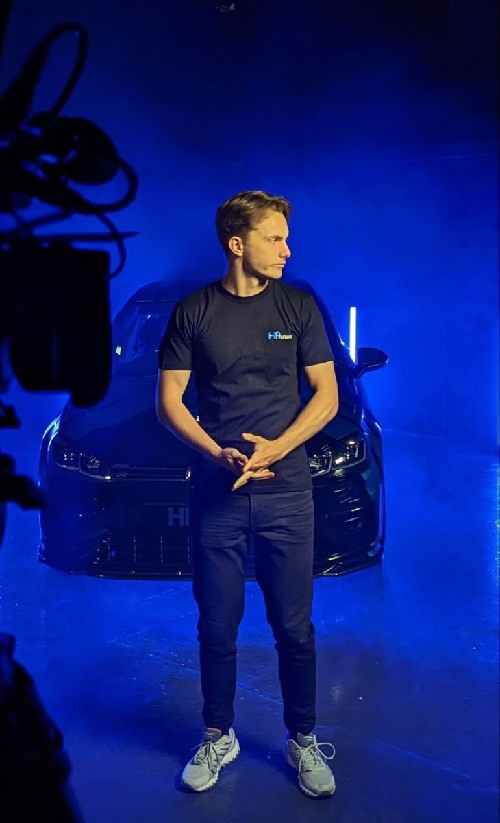 happy #f1twtselfieday from me and my racewinner 🖤