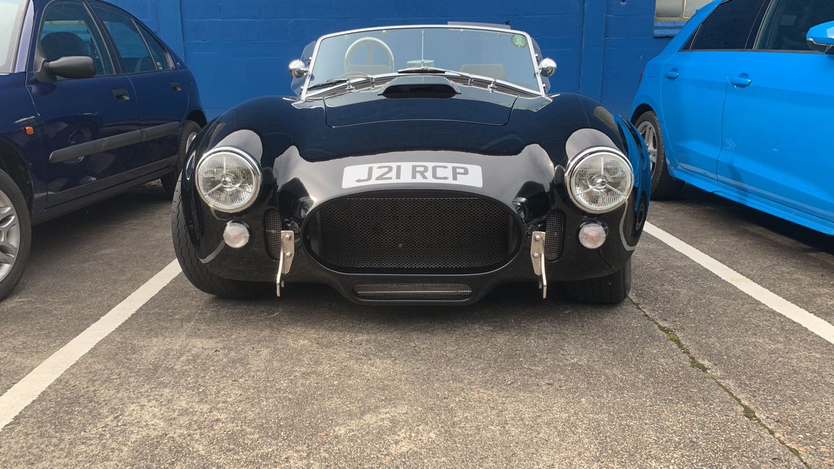 car_british's tweet photo. 🚗🚙 #InTheCarPark Yesterday 🚙🚗
This #Cobra - a #GardnerDouglas GD427 Mk4 cobra kit car.
#cobrakitcar #carlovers https://t.co/aF7LGBtc9G