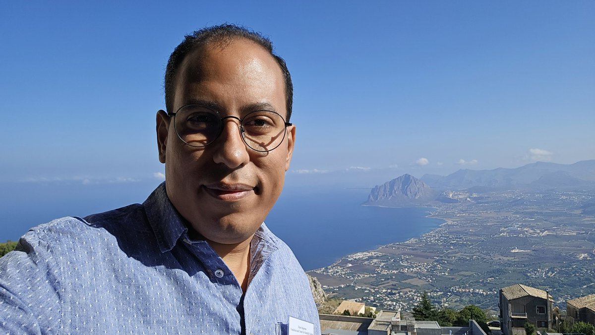 ElsonbatySciCom's tweet photo. Buongiorno Erice 😊
Glad to be back again at Erice International School of #Science 🧪 #Communication 📢 &amp; #Journalism ✍️ @EriceSciCom. This time as a lecturer to deliver a workshop on using 🤖 #ChatGPT in #SciComm.

#EriceSJ2023 #ScienceJournalism #AI #AFSMC #PCST https://t.co/h6mKRTzukR