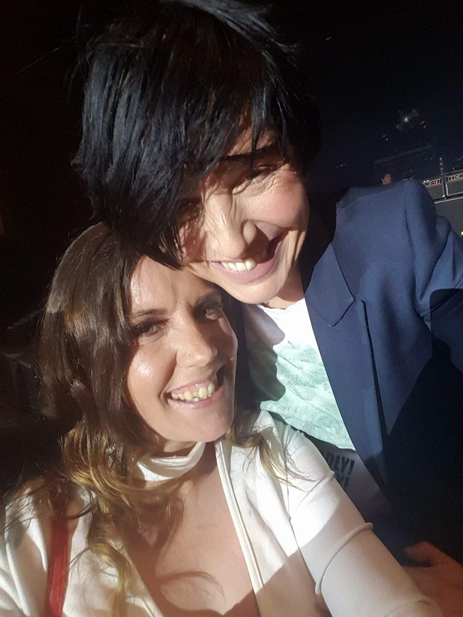 mrsblacker16's tweet photo. @sharspiteri 6 years ago in Plymouth 😍 my friend is still buzzing that I got him up on the stage with you 🤣🤣🤣 xx https://t.co/kKaA8KlZxa