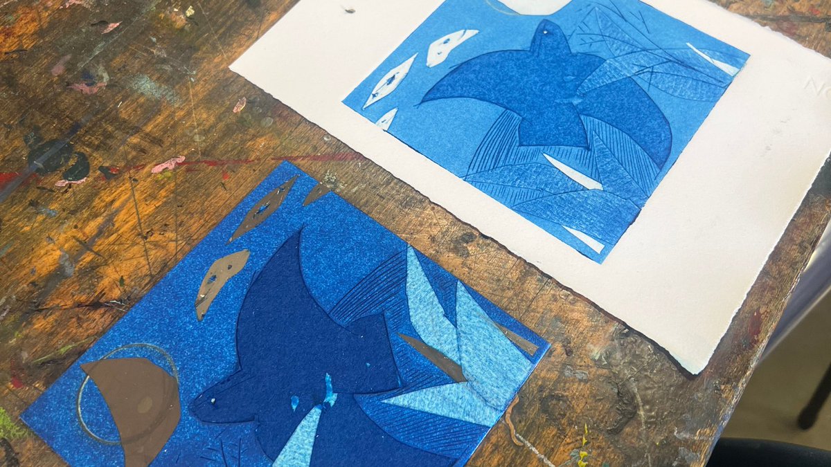 October is here and our creative art learners have already been doing amazing things! 

#SWIPE to see what has been going on at RHACC recently.

It's great seeing our learners back and enjoying their courses👍

#EnrolNow #Art #Printmaking #Painting #Drawing #AdultLearning