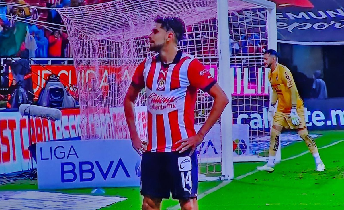 jtorres17us's tweet photo. Nada que festejar se le gano a un equipo insignificante!!! ¿A Poco No?
#GDLesChivas https://t.co/Pjiooc1hv6