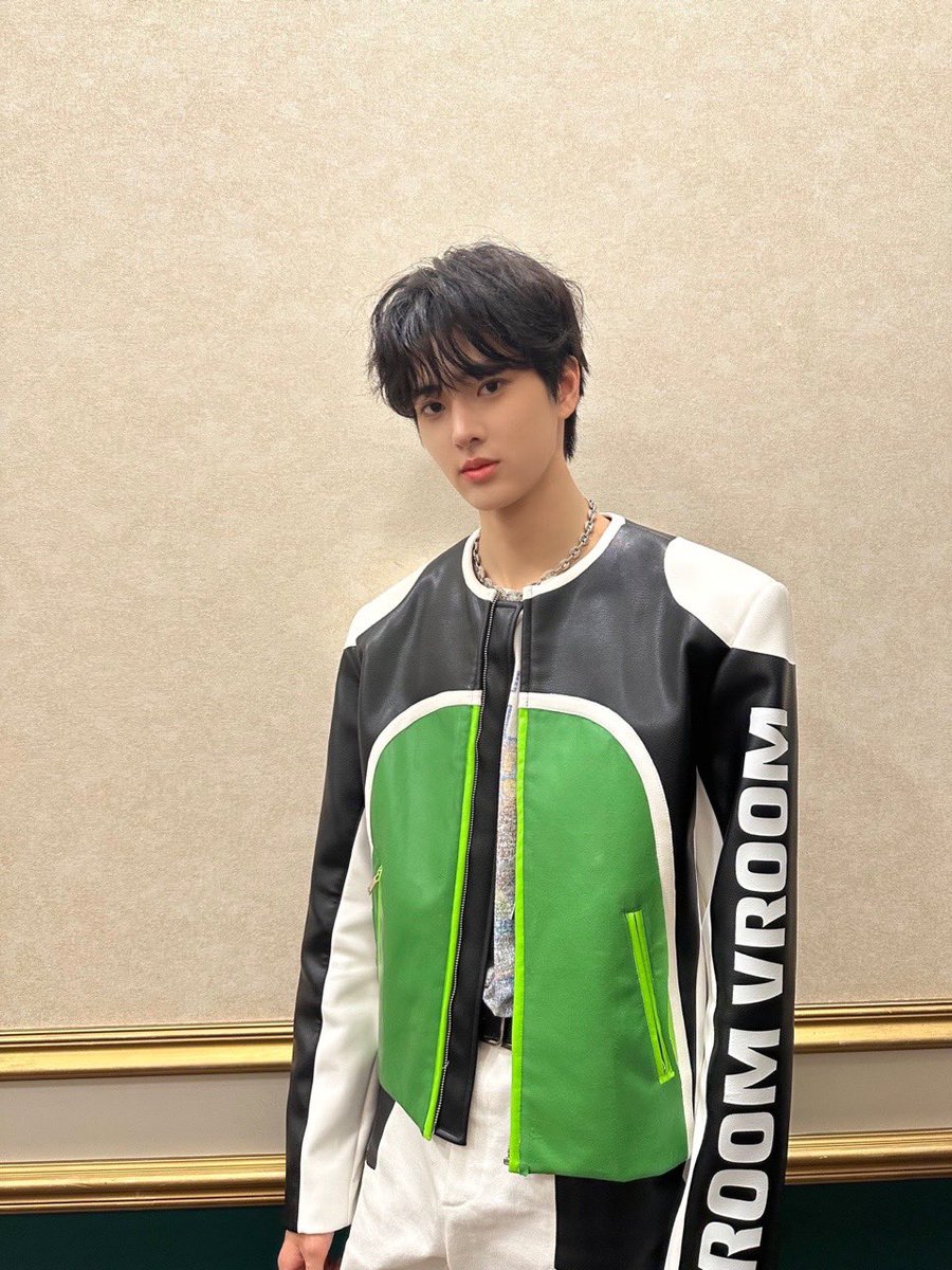 TPST_twt's tweet photo. [#은찬] happy day 🇸🇦❤️ https://t.co/AtrjqyXIRc