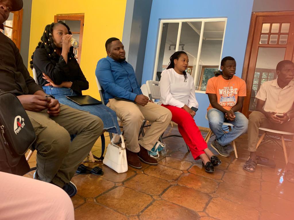ArtKopano's tweet photo. Appreciation post to my beautiful mates , supportive and team building skills  are top notch #Accountability #accountreprenuership #teambuilding #aimingforchange https://t.co/VyXDzNxt86
