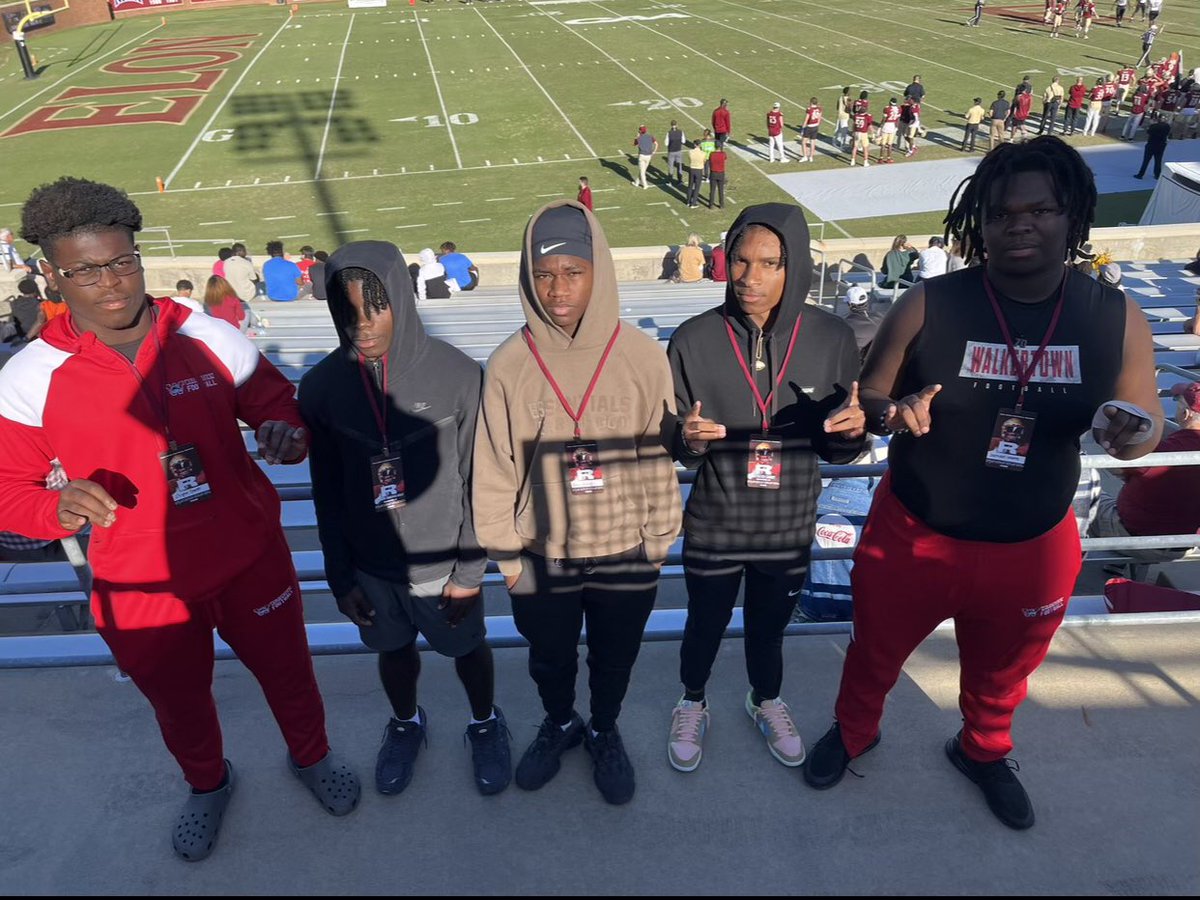 ericwiley01's tweet photo. Great Game!! Had a really good time and experience at Elon game !!!
@g_mills73 @TonyTrisciani @Walkertown_FB @WalkertownAD https://t.co/BadLLGWx9O