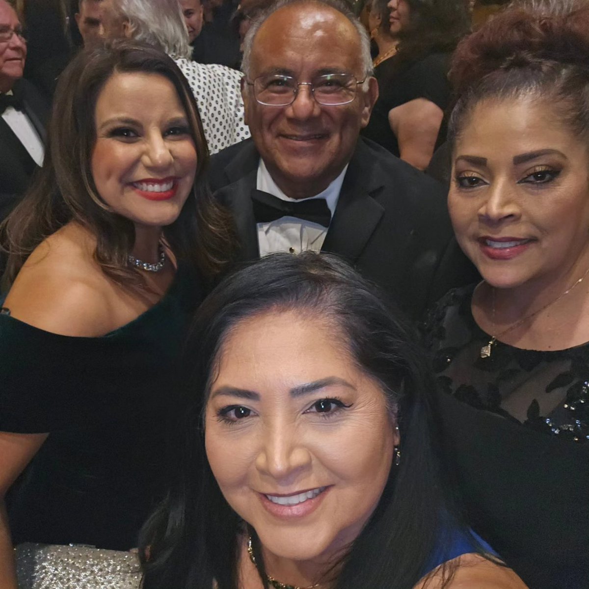 We had a wonderful time last night! The California Latino Legislative Caucus celebrated 50 years of Cultura, Fuerza y Raíces. Thank you, Assemblymember Cervantes for inviting us. Always great to see our amazing @SenSusanRubio.