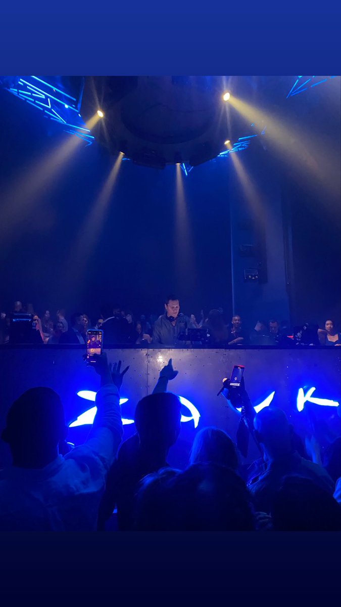 vloh26's tweet photo. Tiesto! https://t.co/KA3vxWIEoH