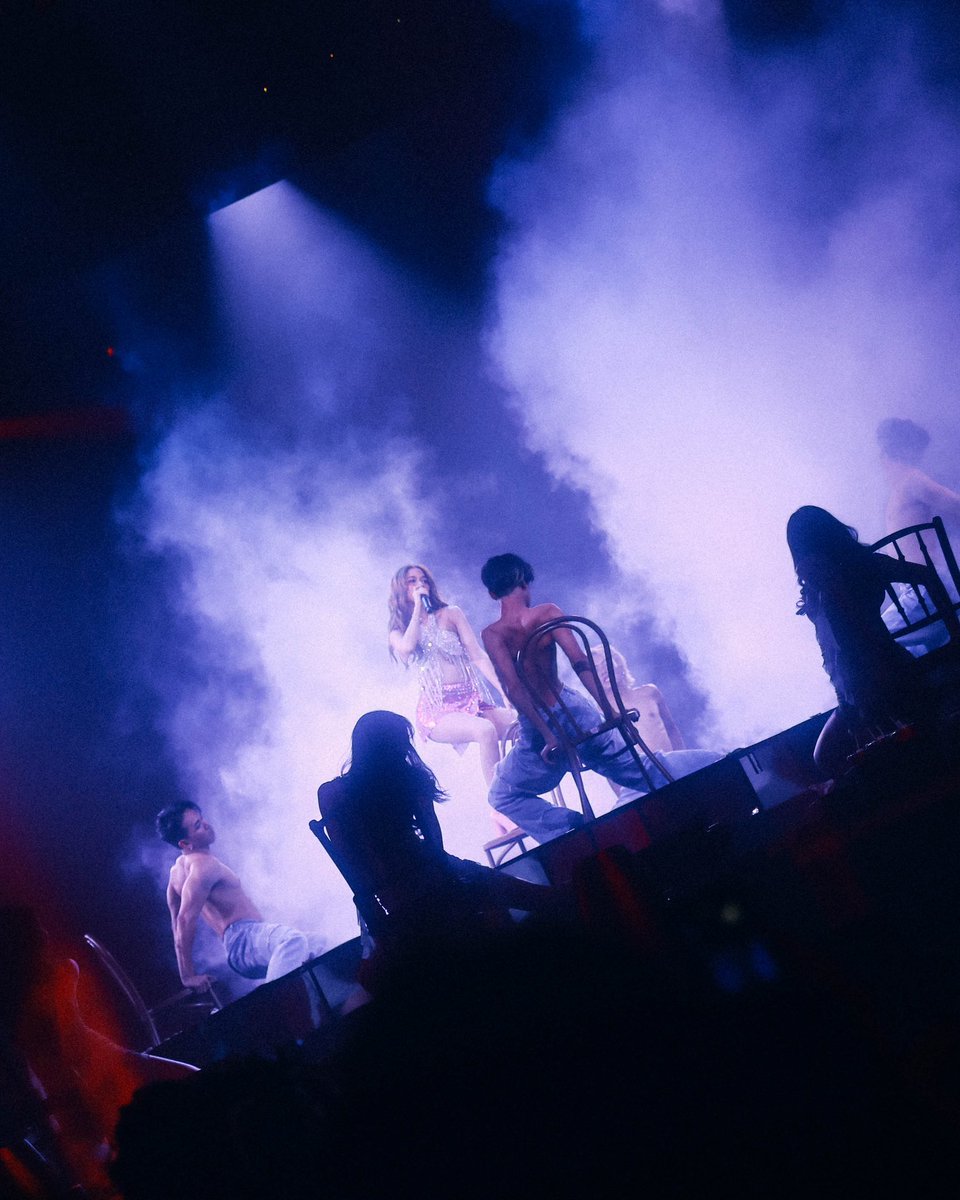 akkrpnx's tweet photo. ♥️♣️👑 4Queens 👑♦️♠️ #INKWARUNTORN #VioletteWautier #BOWKYLION #ZomMarie #4QueensConcert https://t.co/tKD0dkg6ng