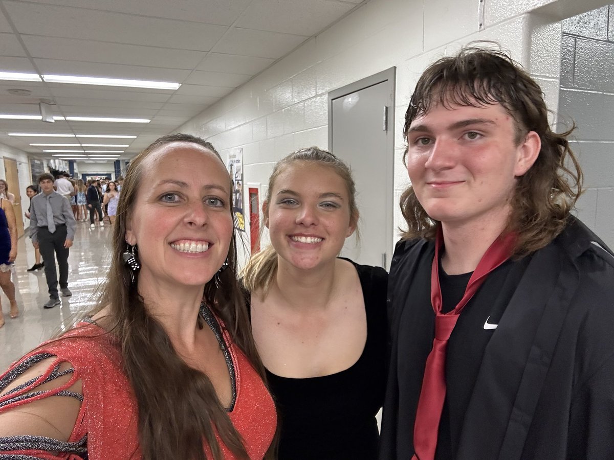 Mrs. Madak tweet media