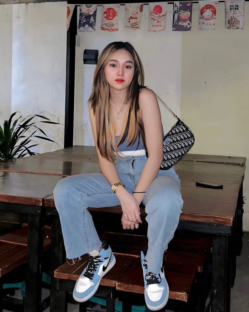 AshDeGuzman17's tweet photo. Happy Sunday ✨❤ https://t.co/USpvn778BI