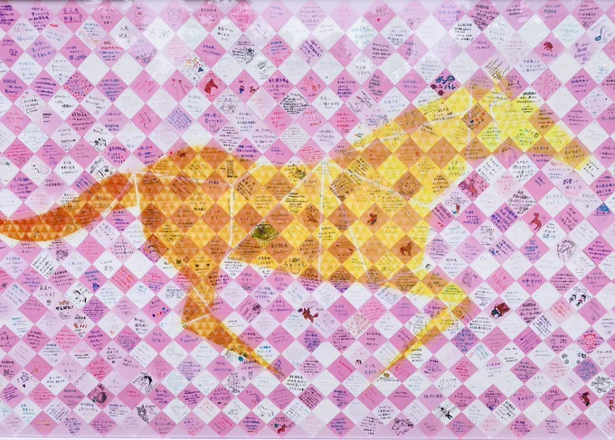 東京競馬場のローズガーデン付近のモニュメントに私の描いたパンサラッサが居た〜♡