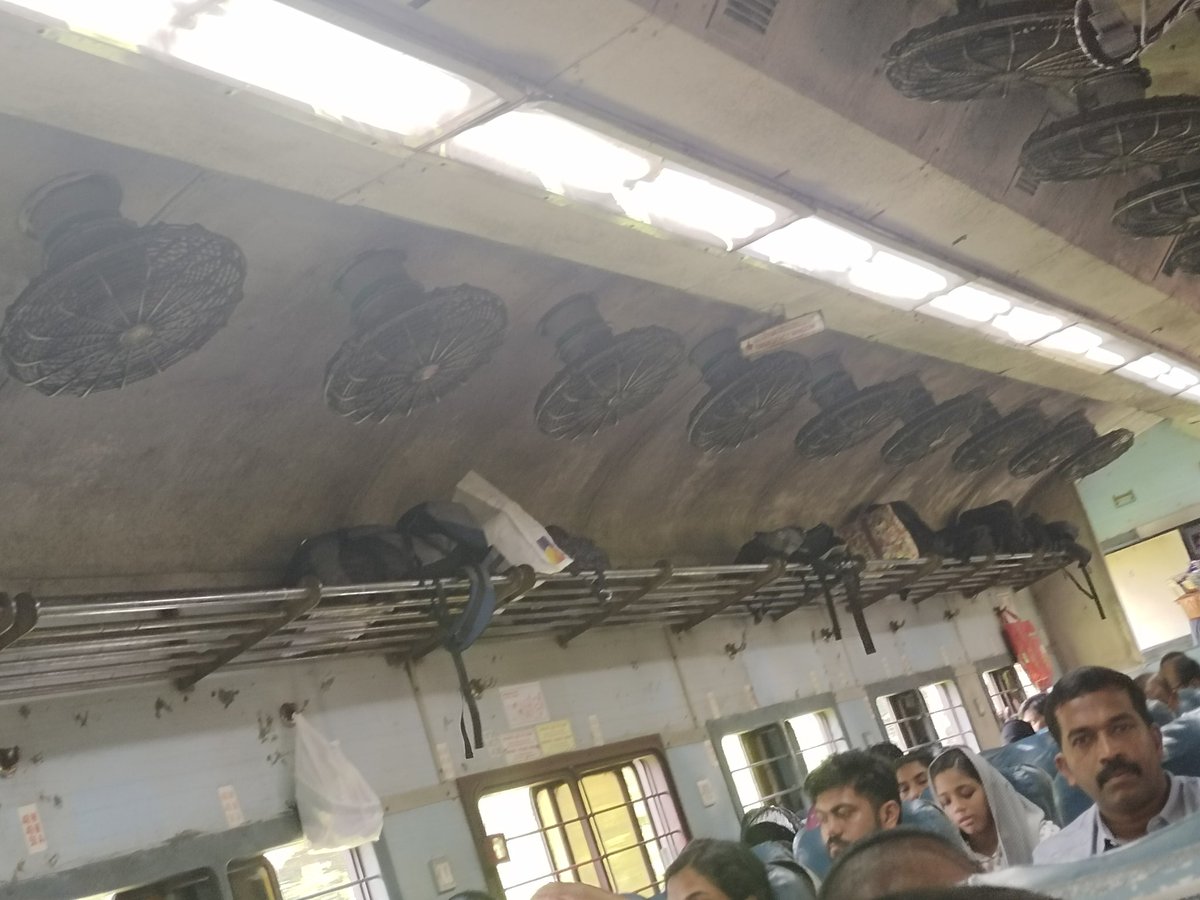 DevrajCS's tweet image. I am traveling @12076 Kozhikode Jan shadabdi from Ernakulam to KOZHIKODE D1 coach now (seat 70) (8-10-2023).  See the state of the premium train couches. keeping clean of existing trains are also important, I believe. #IndianRailways @RailMinIndia  @sureshpprabhu   @GMSRailway