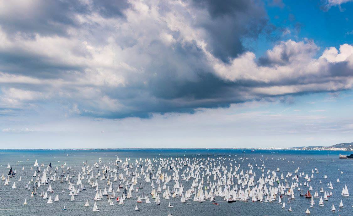 VisitFVG's tweet photo. Ci siamo, sta per iniziare l'evento velico dell'anno! ⛵ ⛵ ⛵ ⛵
Buona #Barcolana55 a tutti!
Noi ci saremo... e voi?
https://t.co/4XTwYVoPgy
#iosonofvg #fvglive #trieste #italy #marefvg #sea https://t.co/d3Tb2FDsJb