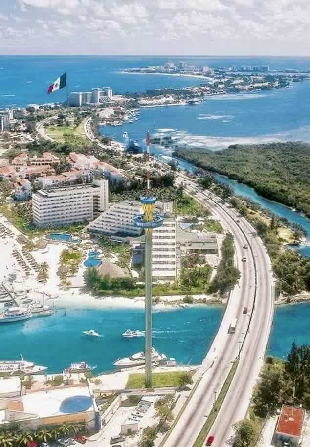 49o Aniversario de Q. Roo. Estado joven con larga historia. Resultado de la lucha de varias generaciones. Con el esfuerzo de todos hoy es la casa de muchos mexicanos. Felicidades.