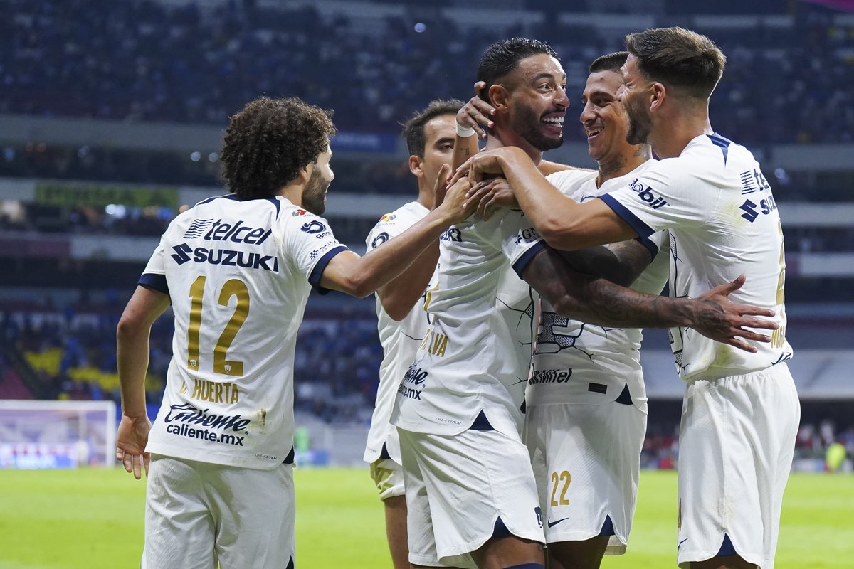 PumasMX's tweet photo. Festejo de gol x4. 🔥🐾

#DePumasSoy #DeCanteraSomos
