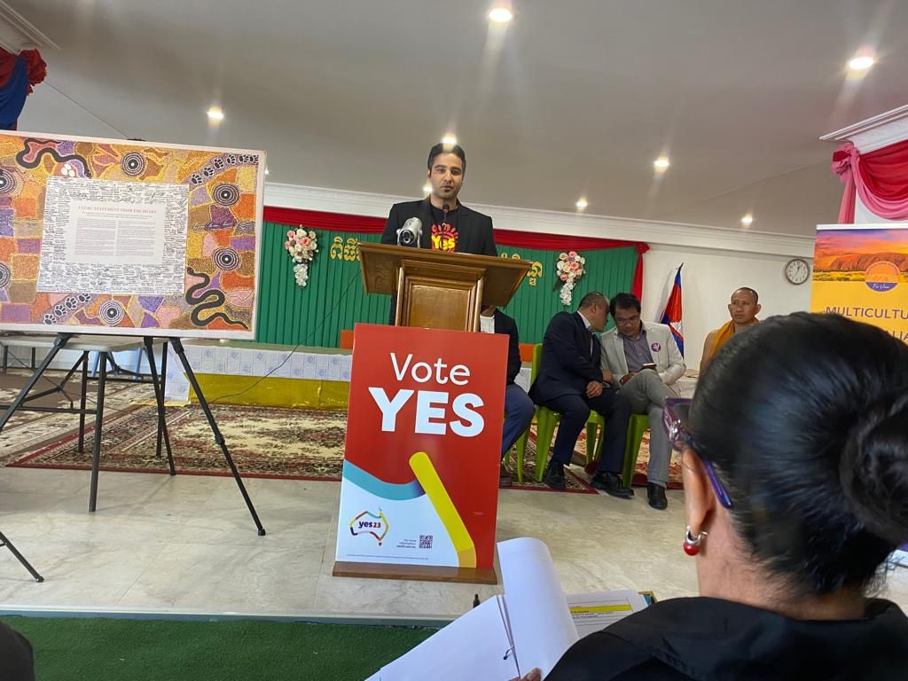 Desis For Yes (@desisforyes) on Twitter photo 💜YES 💜
In #Cabramatta, Our <a href="/ntrego88/">Nishadh Rego</a> spoke about the #Voice & importance to newer Australians from migrant backgrounds.
He had the distinct pleasure of featuring alongside <a href="/LindaBurneyMP/">Linda Burney MP</a> <a href="/Ckaliyanda/">Charishma Kaliyanda</a>
—
<a href="/yes23au/">Yes23</a> <a href="/thomasmayo23/">Thomas Mayo</a> <a href="/indian_link/">Indian Link</a> 💜YES 💜
In #Cabramatta, Our <a href="/ntrego88/">Nishadh Rego</a> spoke about the #Voice & importance to newer Australians from migrant backgrounds.
He had the distinct pleasure of featuring alongside <a href="/LindaBurneyMP/">Linda Burney MP</a> <a href="/Ckaliyanda/">Charishma Kaliyanda</a>
—
<a href="/yes23au/">Yes23</a> <a href="/thomasmayo23/">Thomas Mayo</a> <a href="/indian_link/">Indian Link</a>
