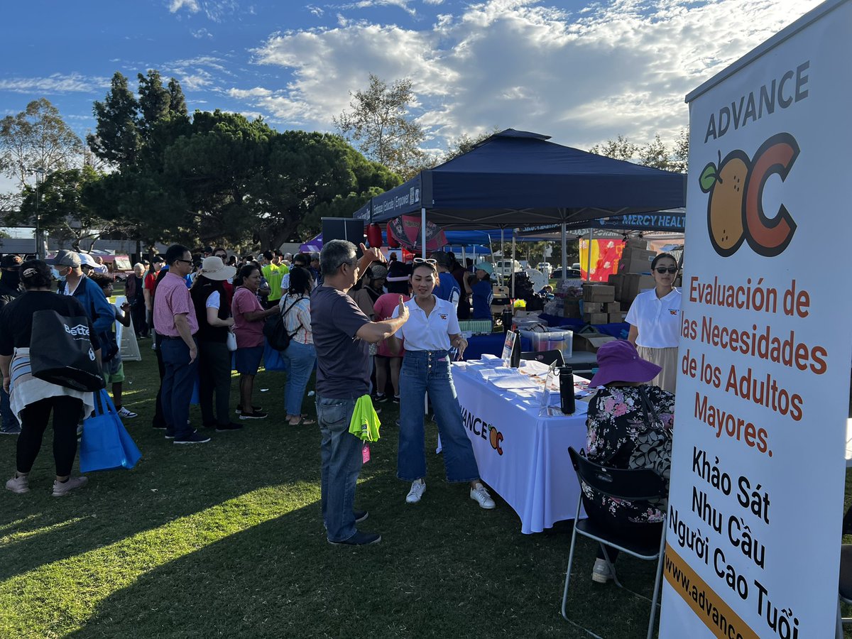 AAPIUNITED's tweet image. Taking part of the Mid Autumn Festival in Santa Ana today, a community-based event that had thousands in attendance,  benefiting the community with music, food, and resource booths with over 20 vendors! So great to work with the other non-profits in helping the community 🙏🏼