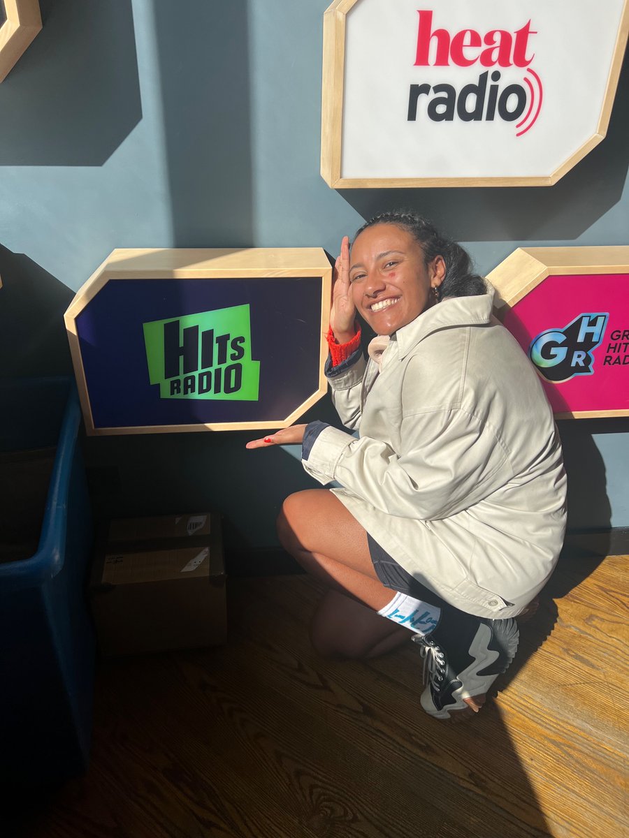 marymandefield's tweet image. First show on @hitsradiouk! 6-9am

Sunday Breakfast with Mary oi oiiiii