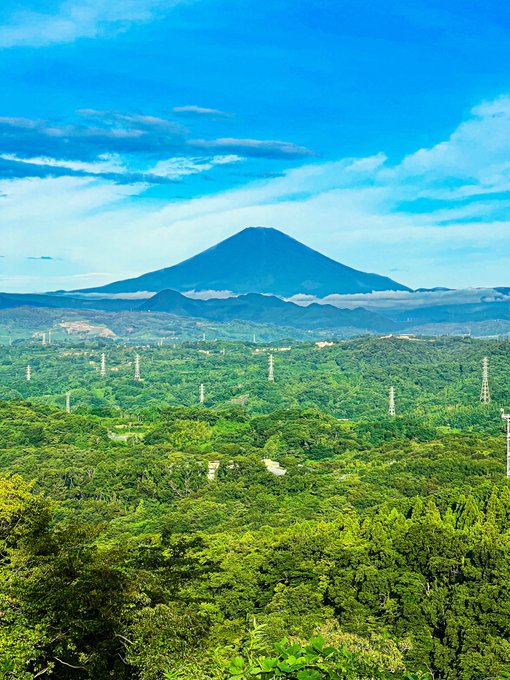rawad_steeh's tweet photo. 湘南台から見る富士山の眺めは絶景ですよ。 https://t.co/YZWLR3xtYo