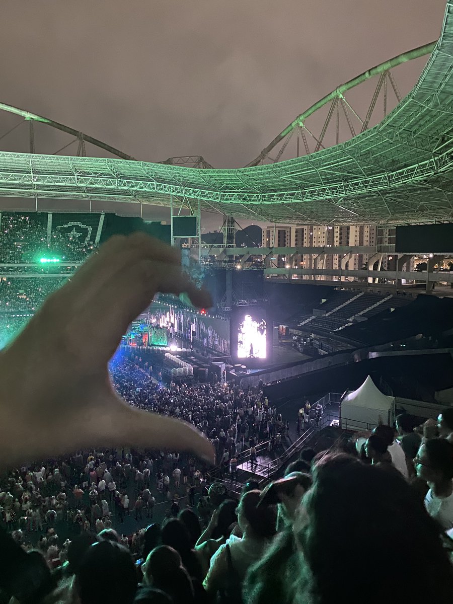 camilycomentts's tweet image. obrigada por tudo abel!! nunca vou esquecer dessa noite. i love you!!! 🥺❤️ 

#TheWeeknd #abel #AfterHoursTilDawnTour #engenhao