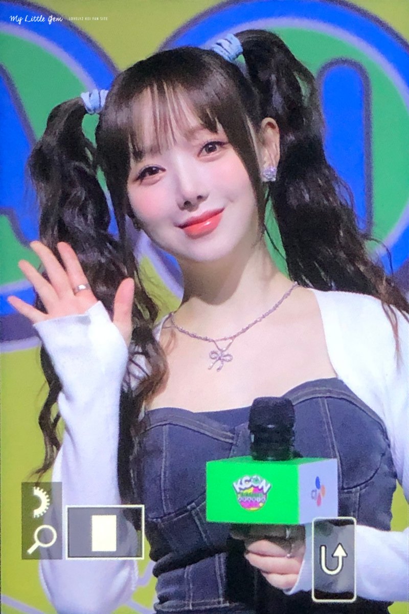 Jyeinie's tweet photo. 231007 사우디 케이콘
케이 좋아 케이 최고야💞

#엘즈업 #EL7ZUP 
#Lovelyz #러블리즈 #케이 #Kei https://t.co/iP2IGMCwbG