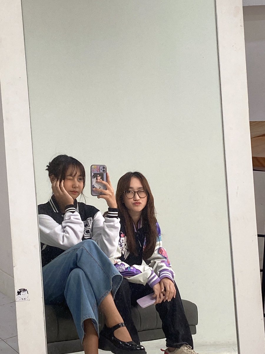 raaliaaw's tweet photo. last. https://t.co/EQtAyxAihs
