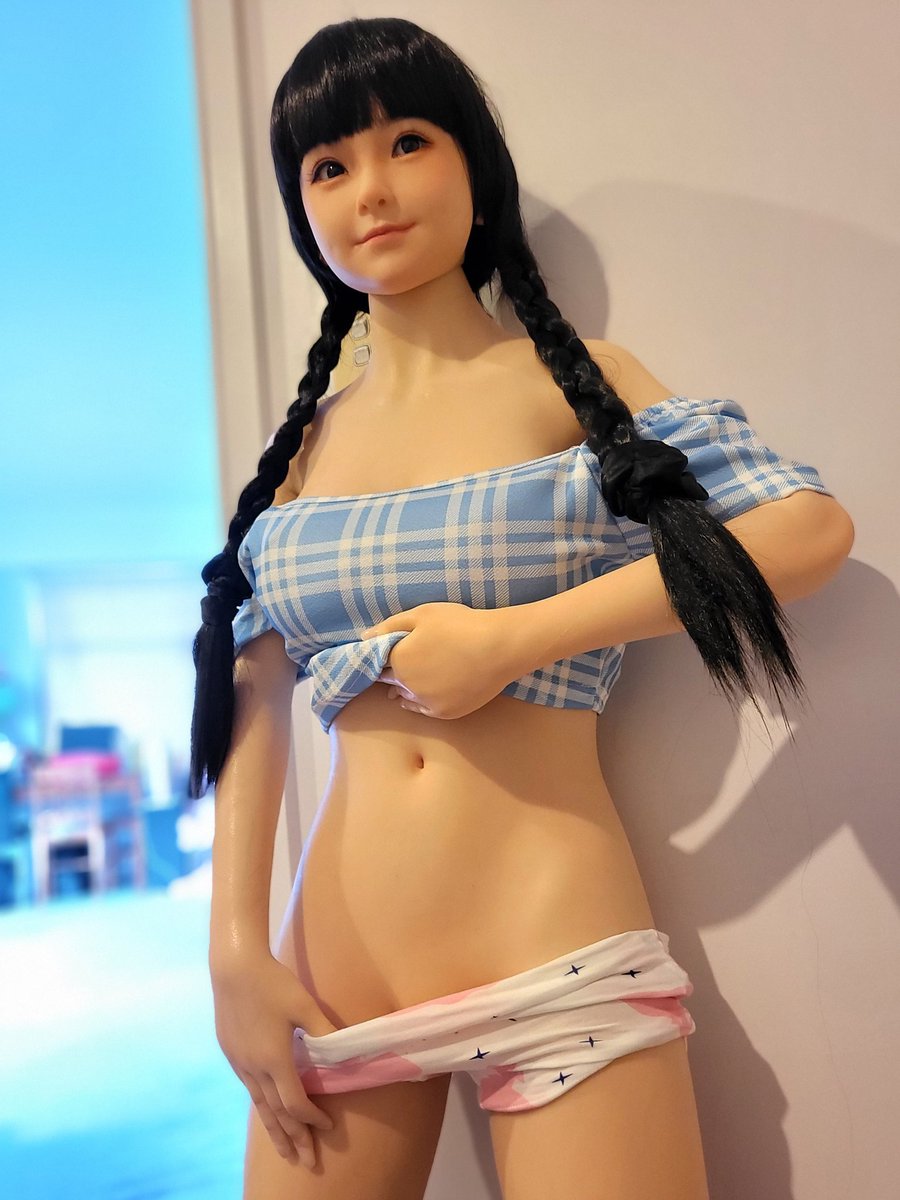 Cute Aoi is changing clothes....   #sexdoll #siliconedoll #mlw