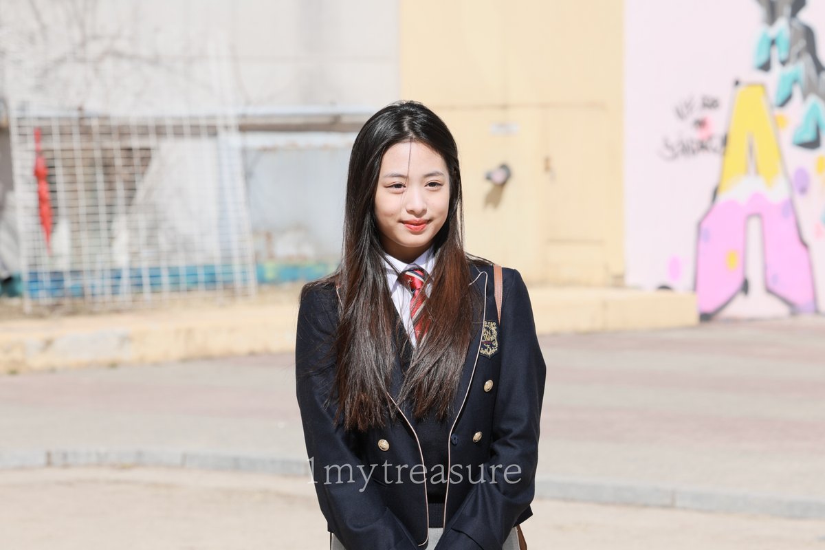 230302

#BABYMONSTER #베이비몬스터
#AHYEON #아현 #한림예고