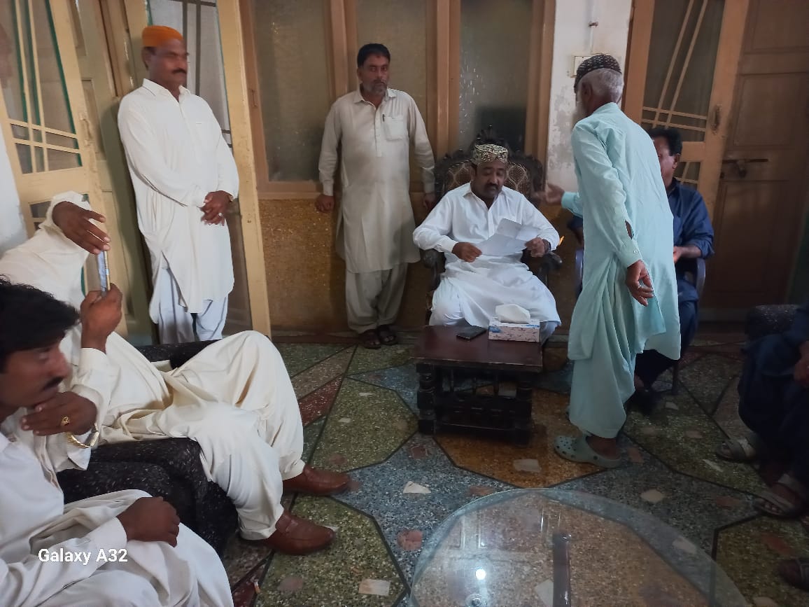 halepoto5333's tweet photo. فلکارا ماتلی:رہنما پاکستان پیپلز پارٹی و سابق رکن سندھ اسمبلی ڈاڈا حاجی محمد هالیپوٹو اپنی رہائش گاہ گوٹھ چیف سردار بشیر احمد ہالیپوٹو فلکارا ہالیپوٹہ ہائوس میں حلقے کے لوگوں مختلف برادریوں کے معززین سے ملاقات کررہے ہیں اور اُن کے مسائل سننے۔
#VoiceOfMatliBadin https://t.co/oRiHI4hSrU